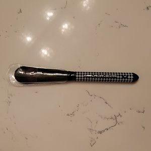 5/$15! - Brand new Lovecraft beauty brush - #1 Blush brush